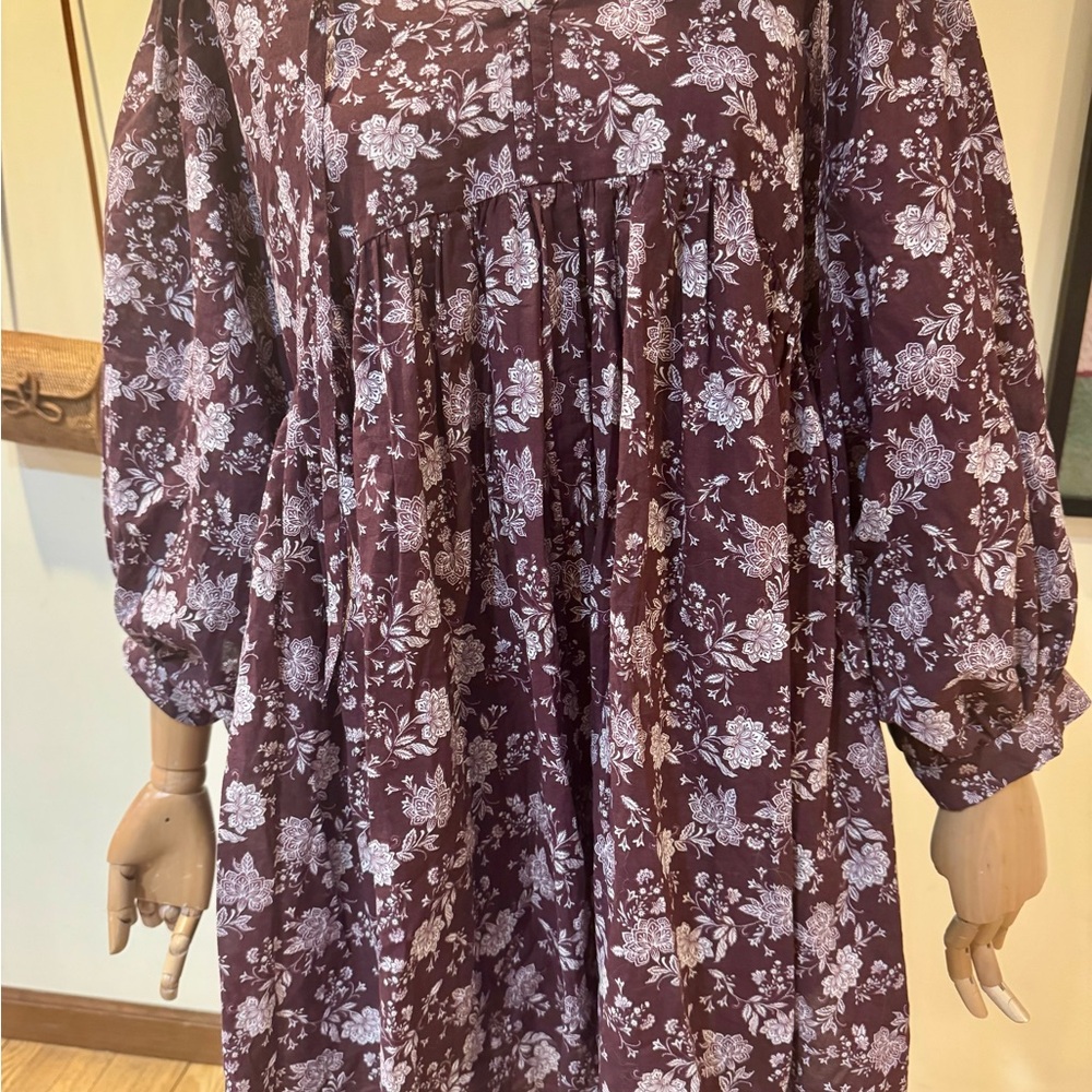 Madewell billowy maroon dress with white floral detail - Picture 4 of 11